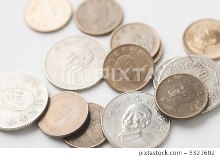 Taiwanese coins 8321602