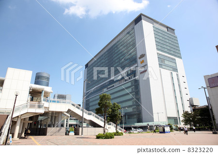 JR Shin-Yokohama Station front view JR Shin-Yokohama Station front view 8323220