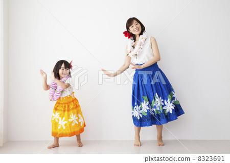 親子草裙舞 8323691
