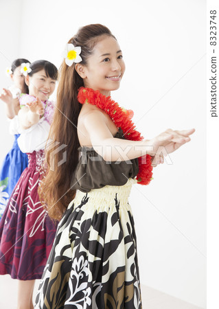 Hula classroom 8323748