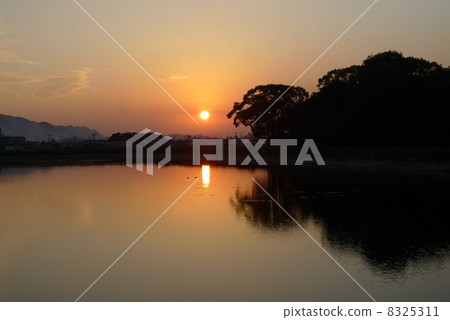 Sunset view of Tameike, Marugame City 8325311