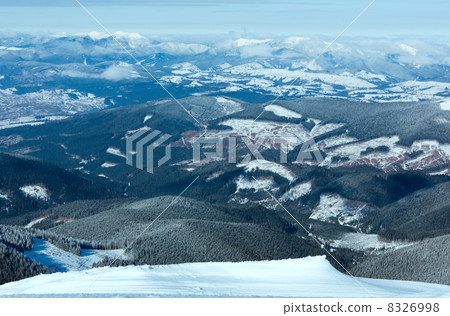 Morning winter mountain landscape Morning winter mountain landscape 8326998