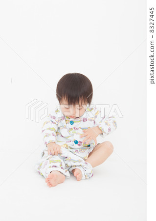 Changing clothes 8327445