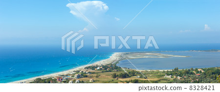 Sea coast panorama and kiteboarders. 8328421