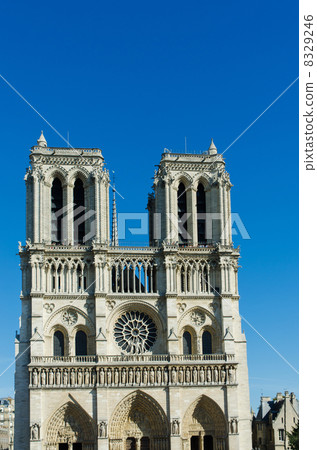 Westminster Abbey on bright summer day 8329246