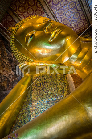 Reclining buddha, Wat Pho, Bangkok, Thailand 8336048