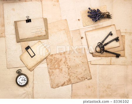 old letters and photos, vintage accessories 8336102