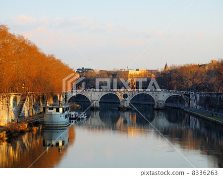 The River Tiber, Rome, Italy 8336263