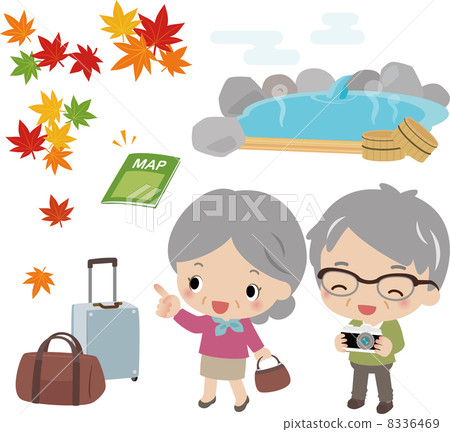 Senior couple's autumn sightseeing trip 8336469