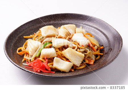 Sauteed soba noodles 8337185