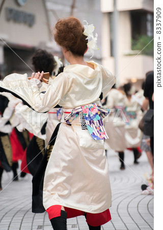 Tosa's summer Yosakoi festival is pleasant Jun Shinbun from Iyo Wind Yosogoi 2013 Festival Day 1 Odateya Arcade Tosa's summer Yosakoi festival is pleasant Jun Shinbun from Iyo Wind Yosogoi 2013 Festival Day 1 Odateya Arcade 8337909