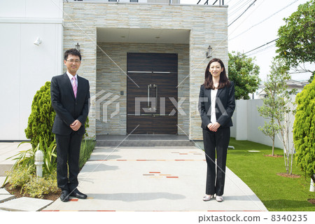 House buying and selling businessman House buying and selling businessman 8340235