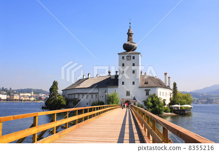 Castle Orth at lake Traunsee, Austria 8355216