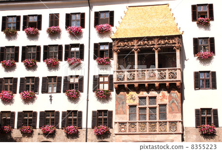 Goldenes Dachl in Innsbruck 8355223