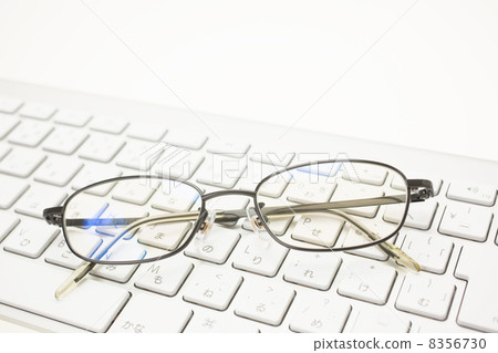 Blue light countermeasure glasses Blue light countermeasure glasses 8356730