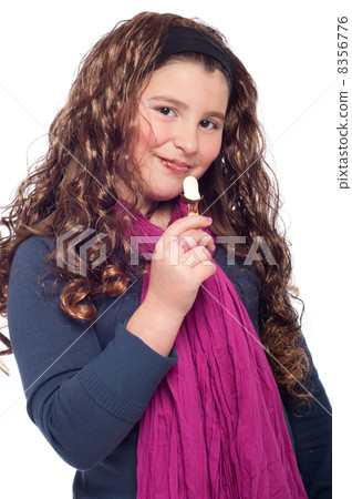 Little girl with ice cream Little girl with ice cream 8356776