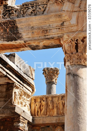 走以弗所 8359076