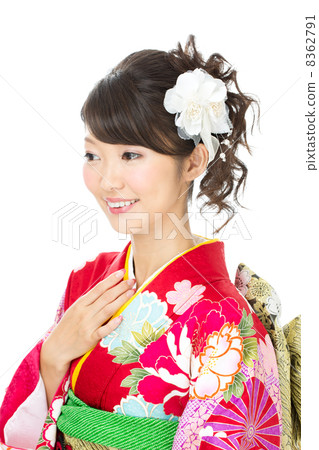 長袖和服的女人 8362791