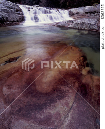 晚秋河床 晚秋河床 8362835