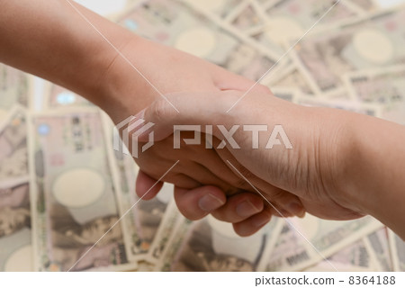 Shaking hands with money 8364188
