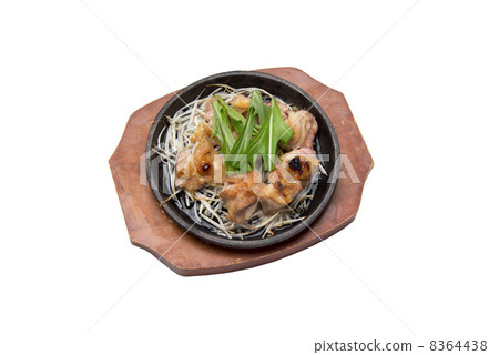 Teppanyaki of chicken thighs 8364438