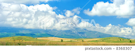 Mountain landscape 8368307