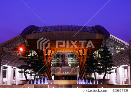 Kanazawa station (Kotomi / sunset view) 8369789