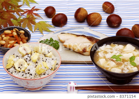 日本料理 8371154