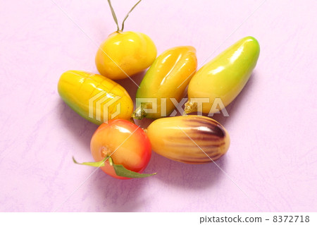 Luke Chu Yellow Suites Thailand 8372718