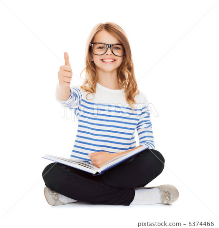 student girl studying and reading book 8374466