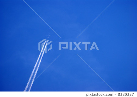 Contrail Contrail 8380387
