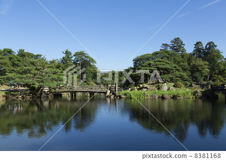 Hikone castle Genkyen 8381168