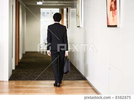 一名商人 8382875