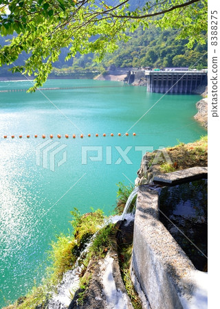 奧多摩湖 奧多摩湖 8388275