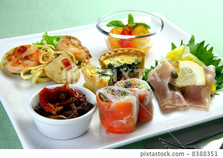 Assorted hors d'oeuvres Assorted hors d'oeuvres 8388351