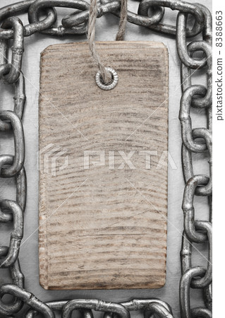 tag price on metal 8388663