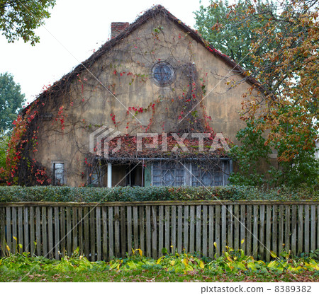 Old country house. Old country house. 8389382