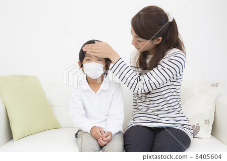 A mother worried with a cold-hearted child A mother worried with a cold-hearted child 8405604