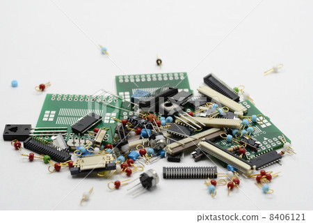 Electronic parts 8406121