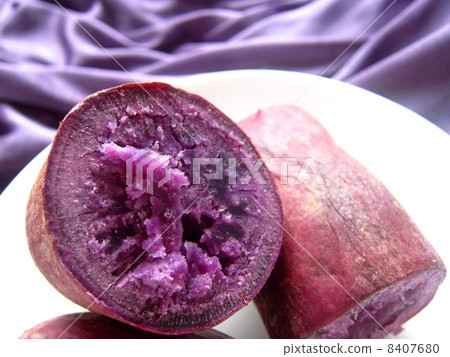 Delicious sweet potato with purple potato 8407680