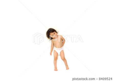 1歲11個月大的嬰兒 1歲11個月大的嬰兒 8409524