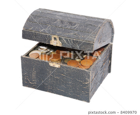 Coins in chest Coins in chest 8409970