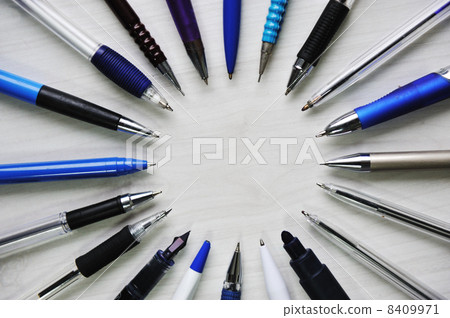 Pen copy space 8409971