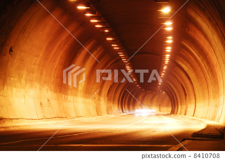 tunnel 8410708