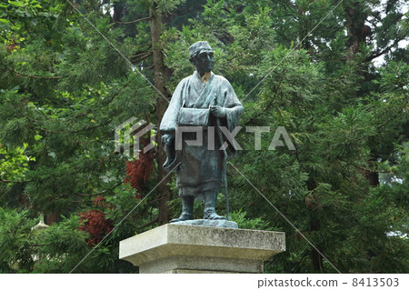 松尾芭蕉的雕像 8413503