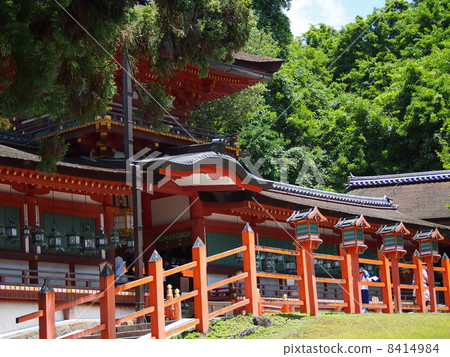 春日大社神社中門 8414984