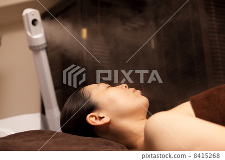 中年女性美學(由專業美學家治療) 中年女性美學(由專業美學家治療) 8415268