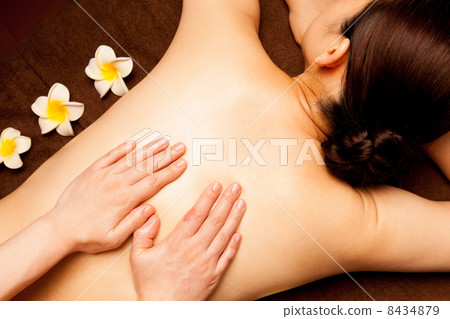 Middle female esthetic (treatment by professional esthetician) 8434879