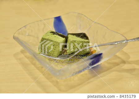 Matcha warabi mochi Matcha warabi mochi 8435179