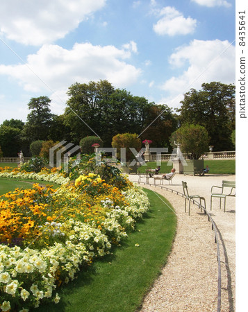 Luxembourg gardens 8435641